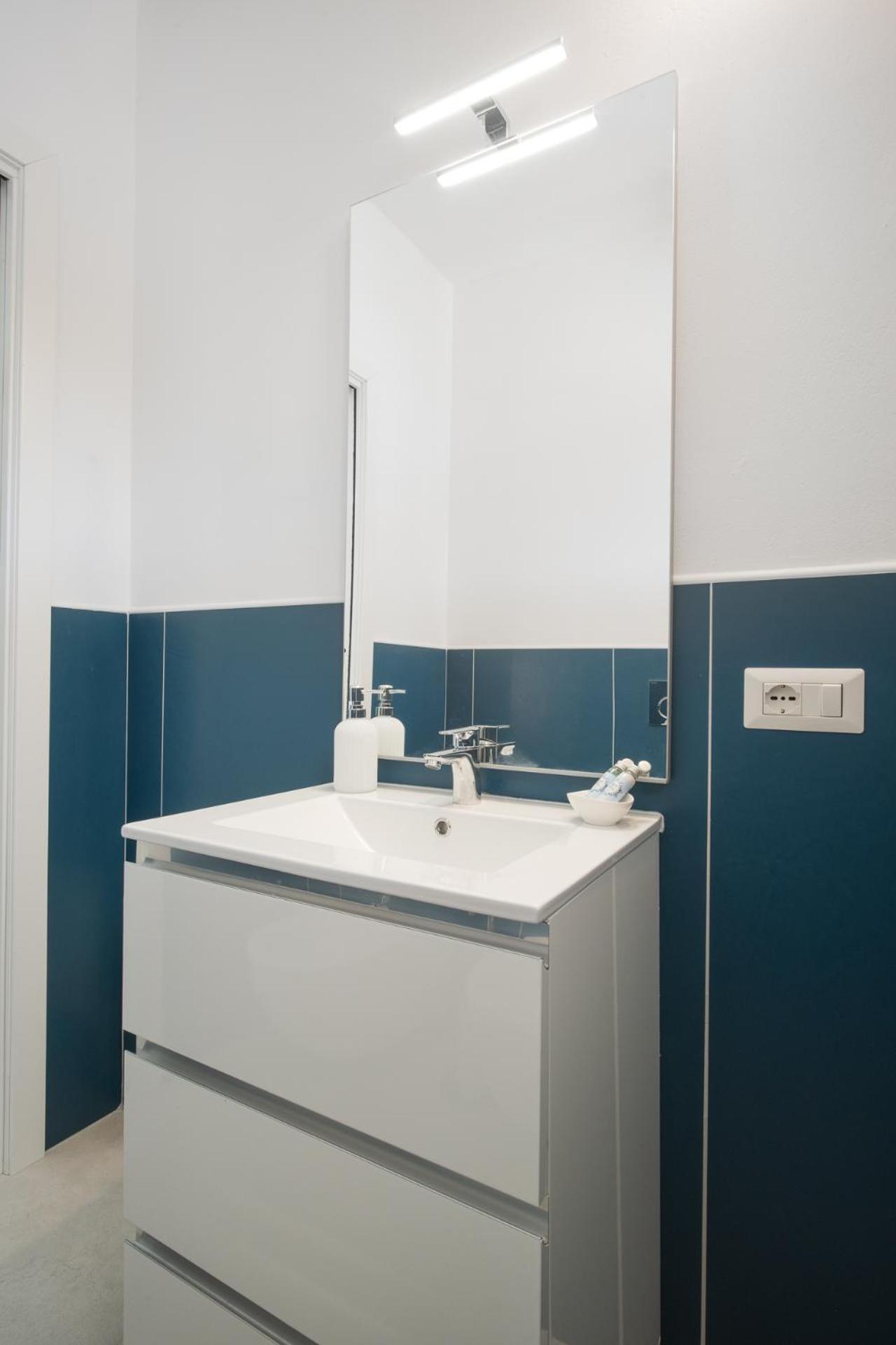 Ambra Holiday Rooms - Rooms & Beach San Teodoro  Ngoại thất bức ảnh