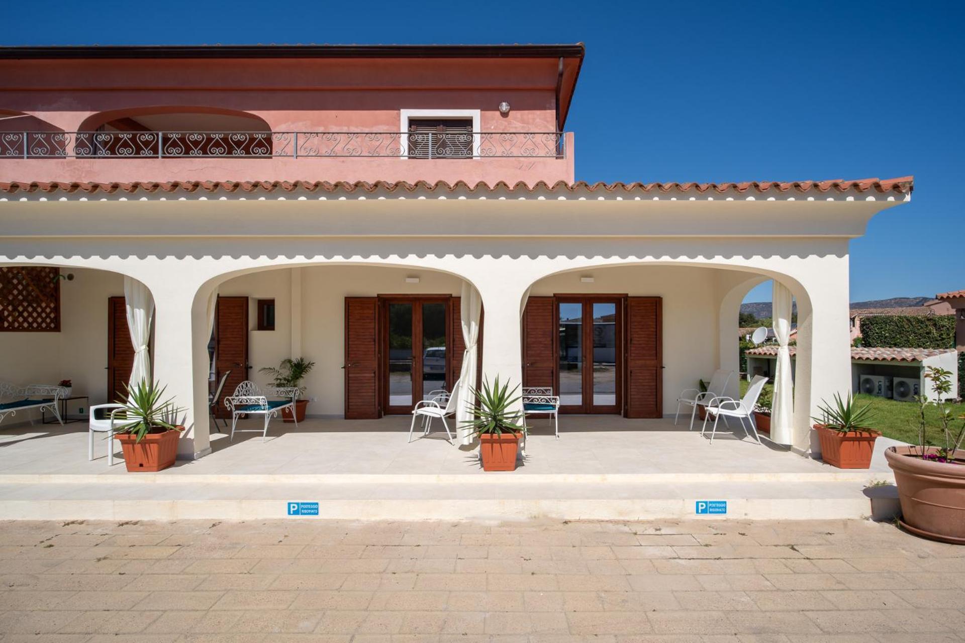 Ambra Holiday Rooms - Rooms & Beach San Teodoro  Ngoại thất bức ảnh
