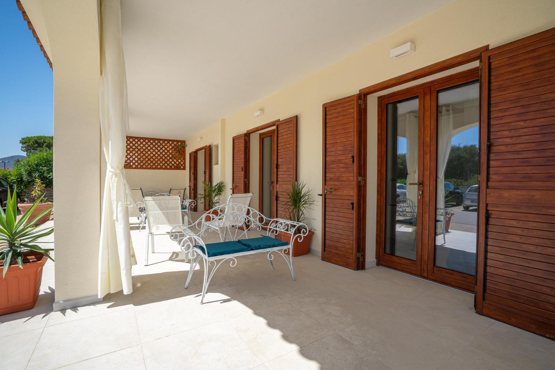 Ambra Holiday Rooms - Rooms & Beach San Teodoro  Ngoại thất bức ảnh